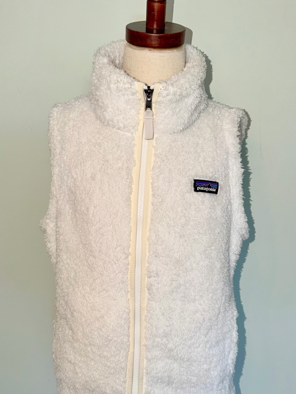 Patagonia White Los Gatos Sherpa Fleece Vest Girls Large (12)